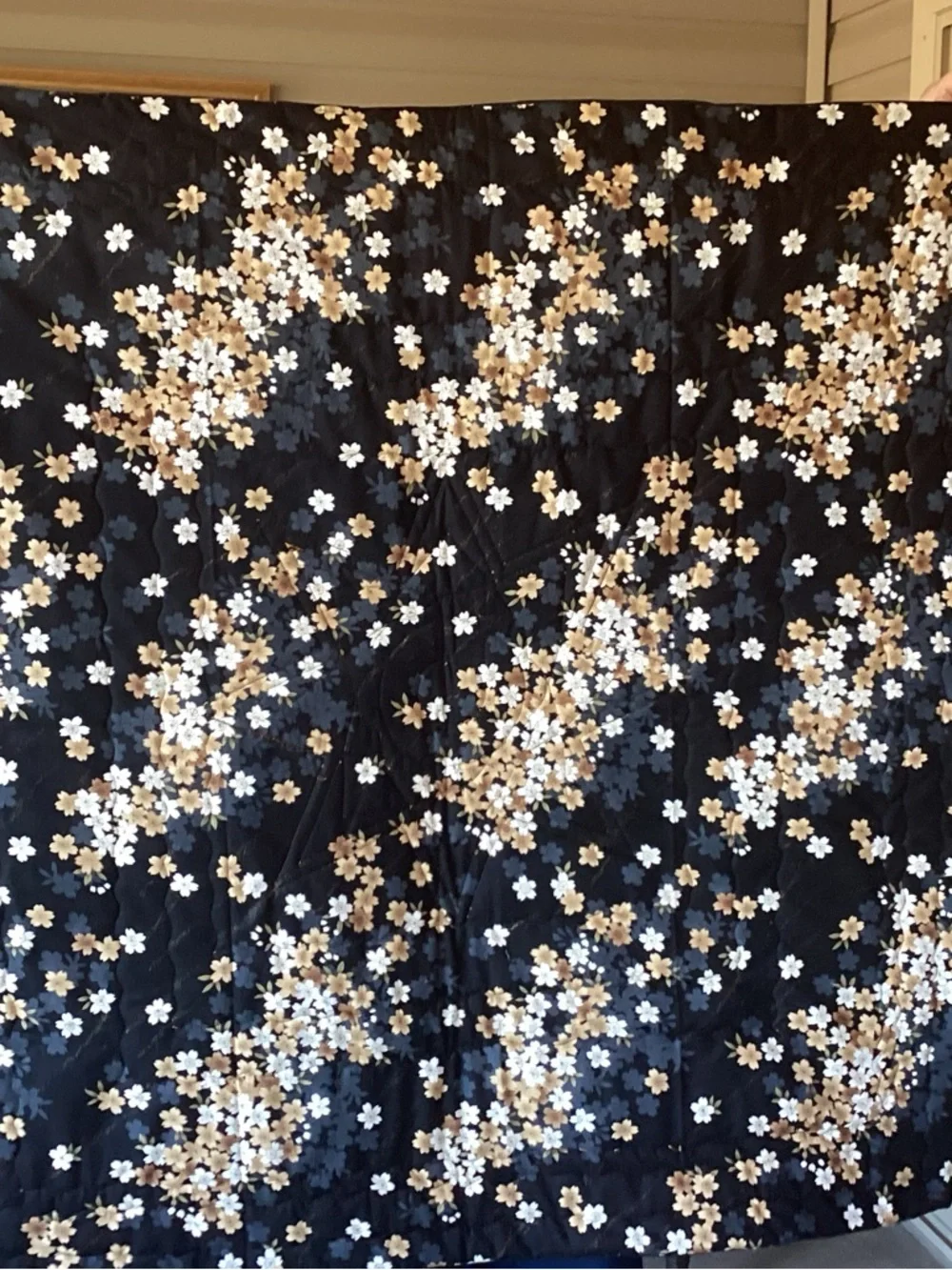 NWT. Gold and Black Star Lap Quilt